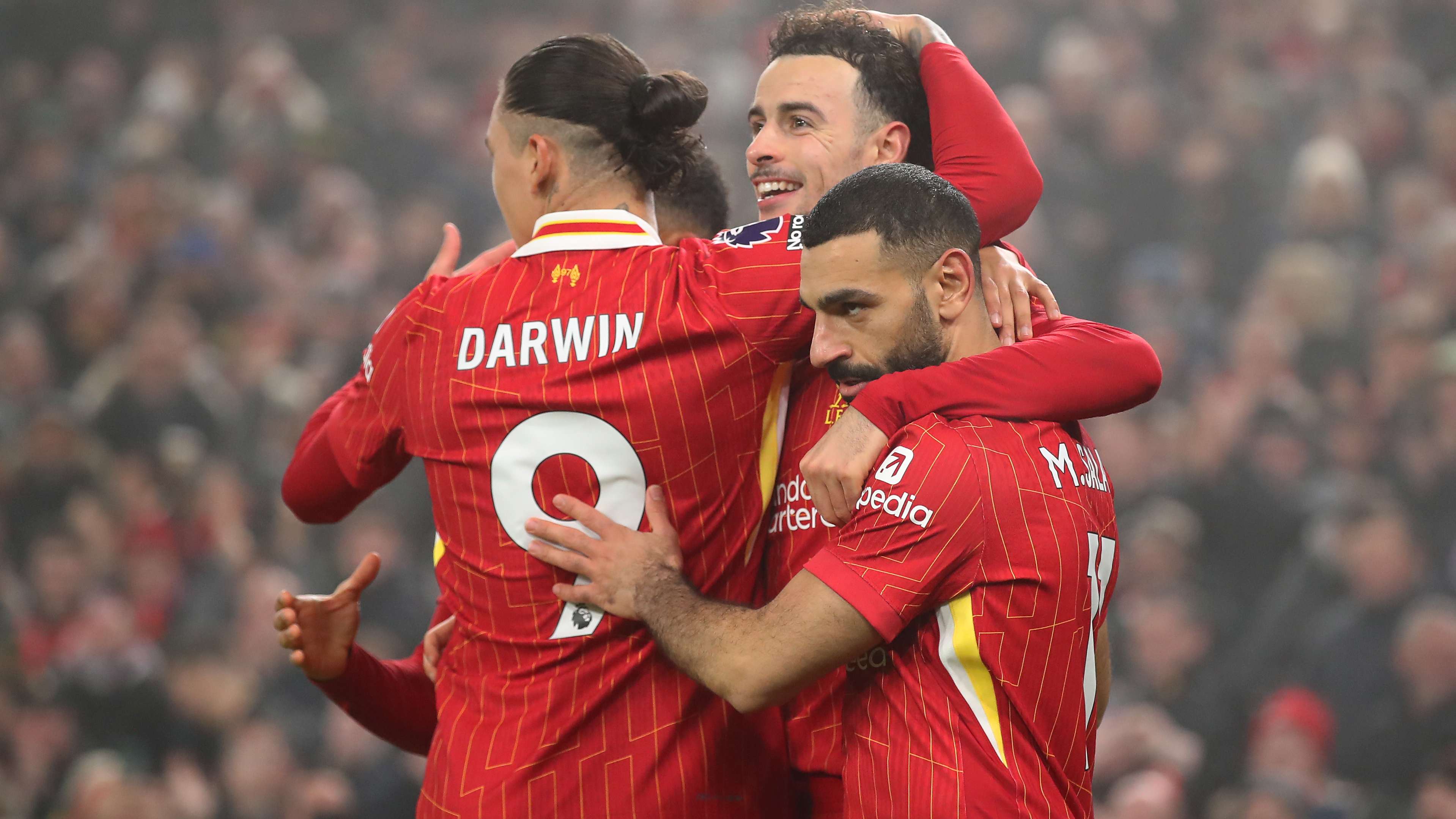 曼城队徽的寓意与历史变化解读以及换队徽的深层次原因分析